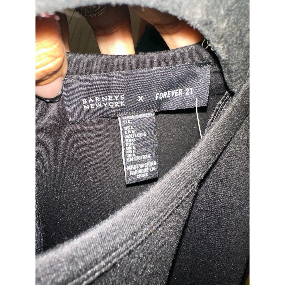 Barneys New York x Forever 21 Black Long Sleeve Crop Top - Size Large - Picture 3 of 10